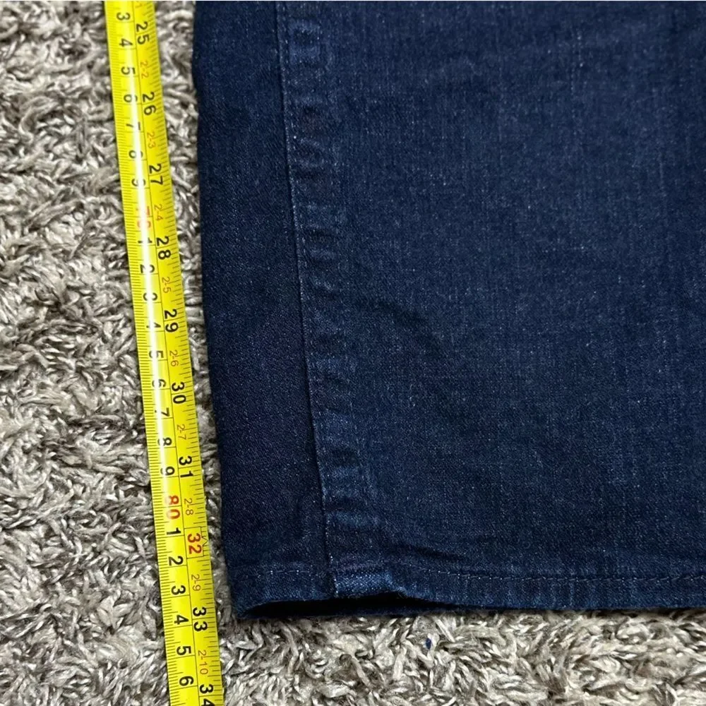 TRUE RELIGION MENS ROCCO SKINNY RELAXED JEAN W/ FLAP SIZE 40